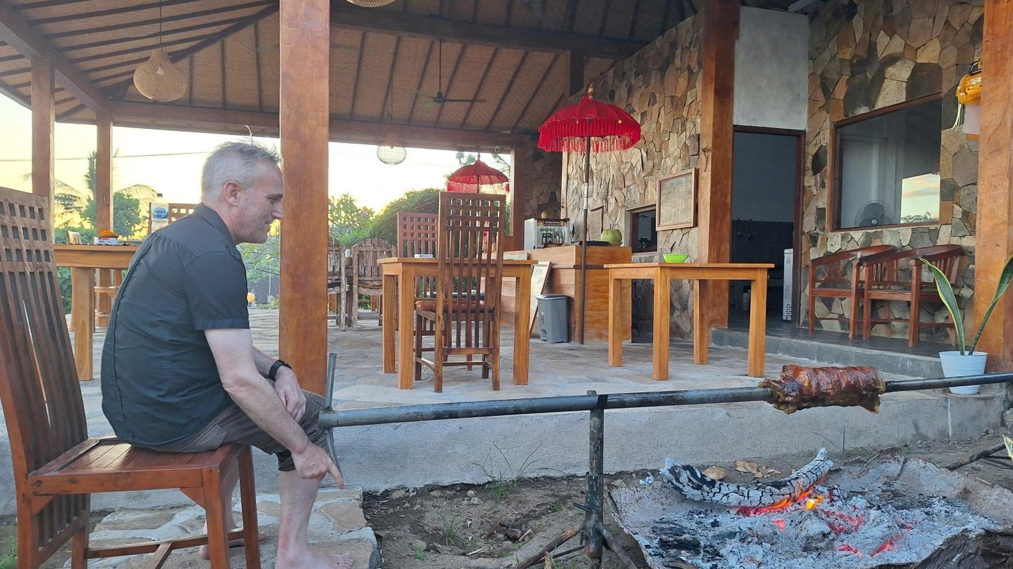 Frangipani Inn & Restaurant Seraya Exterior foto